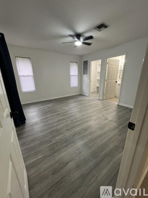 2 BD 2 BTH -All new appliances-Prime Location near Inlet/ Beach- Garage parking photo 2