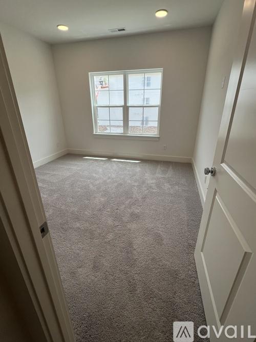 Brand New 1 BD 1 BTH Room Rental Tiled Shower/Double Vanity In Nashville/Brand New photo 2