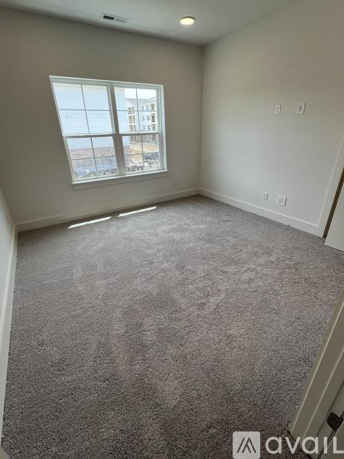 Brand New 1 BD 1 BTH Room Rental Tiled Shower/Double Vanity In Nashville/Brand New photo 3