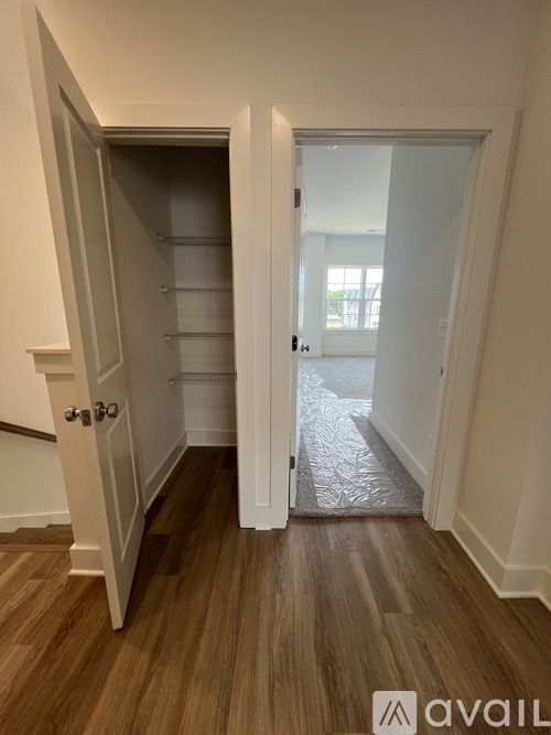 Brand New 1 BD 1 BTH Room Rental Tiled Shower/Double Vanity In Nashville/Brand New photo 4