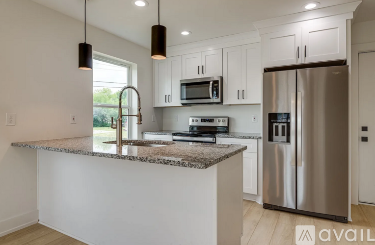 $965 - New 1 BD 1 BTH Room for Rent In Nashville- 7mins from Downtown photo 4