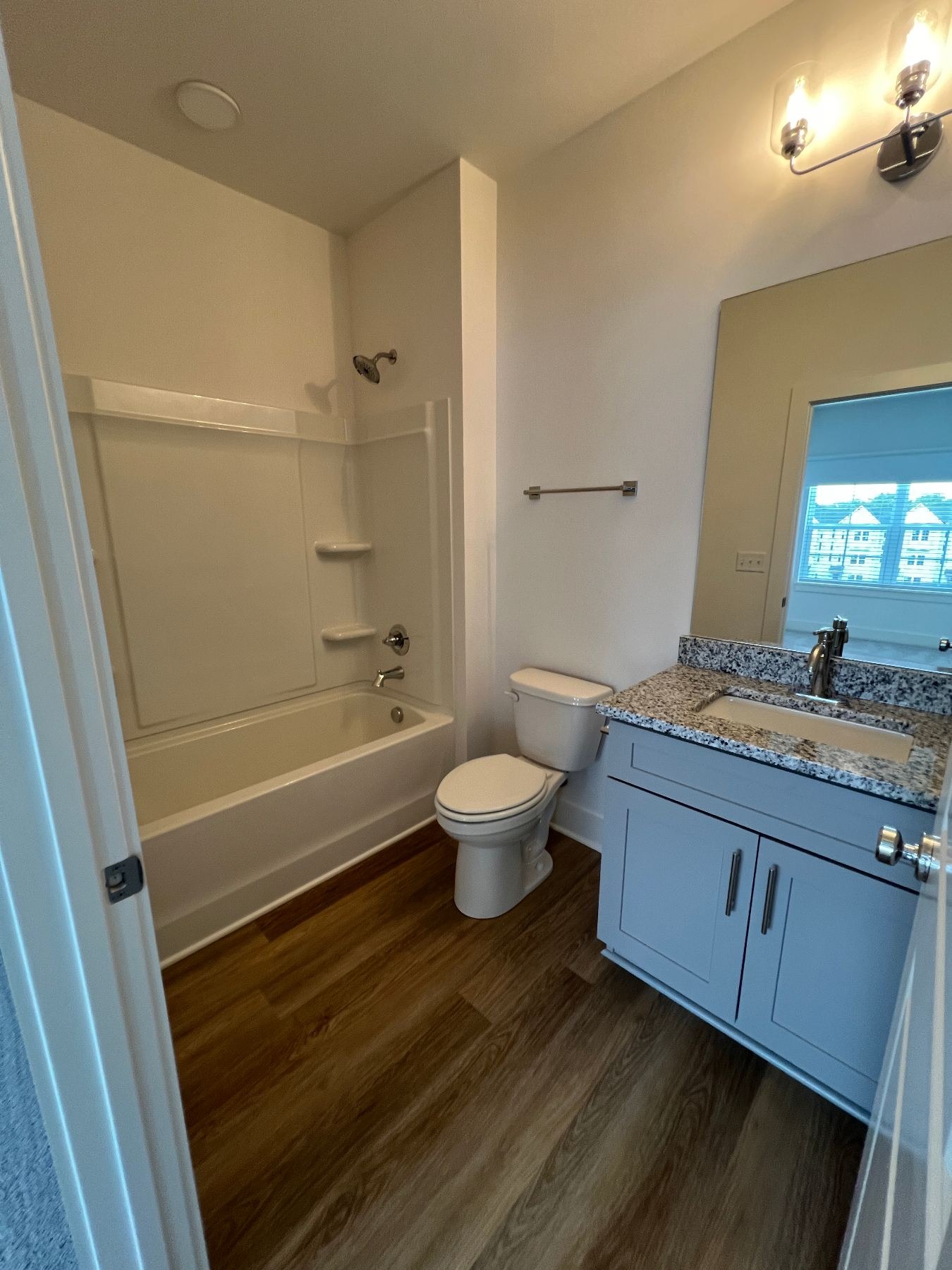 Brand New 1 BD 1 BTH Apartment In Nashville w/garage option-Upgraded/Brand New (Copy) photo 6