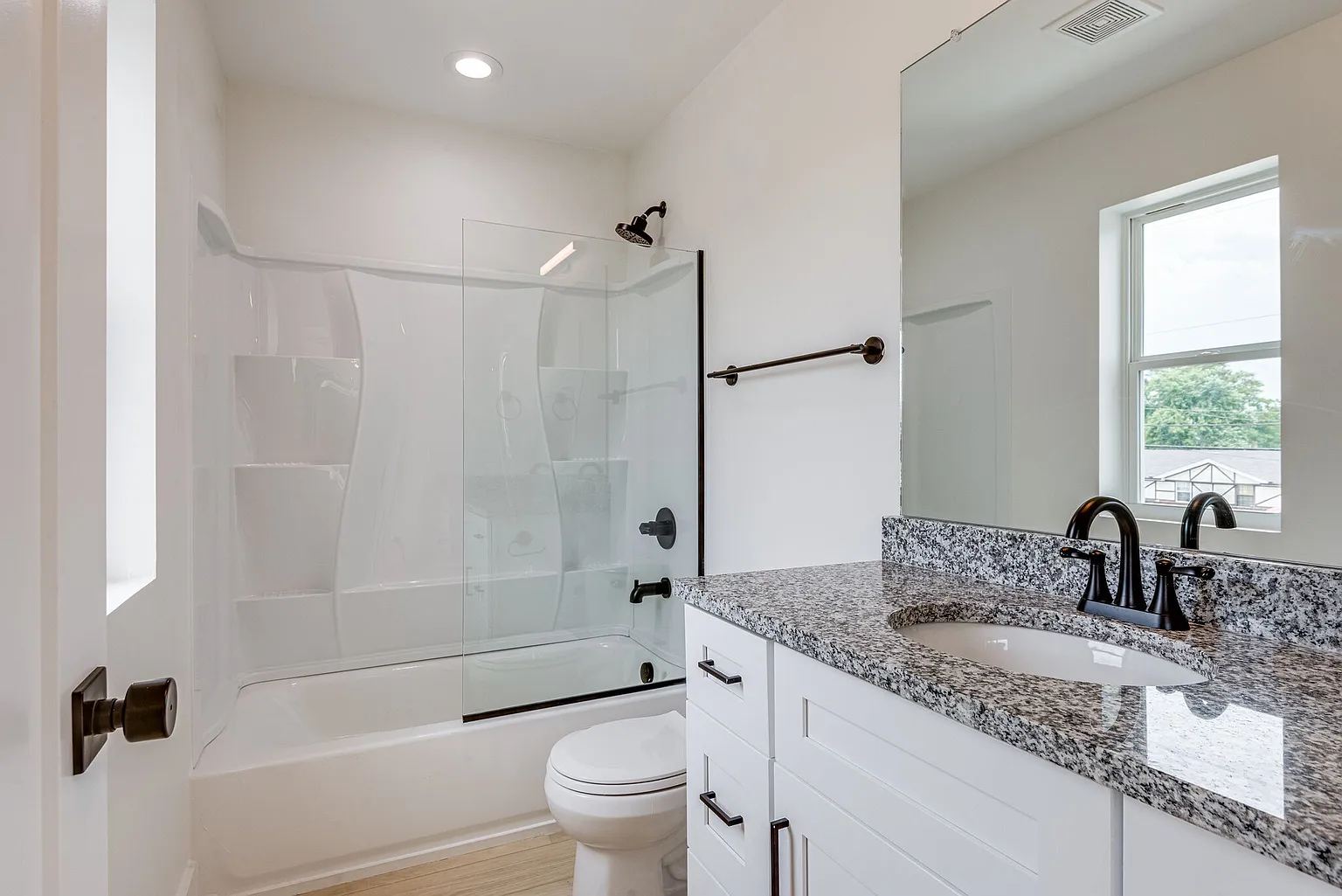 New 1 BD 1 BTH Rental Nashville (Read Listing Desc.) photo 3