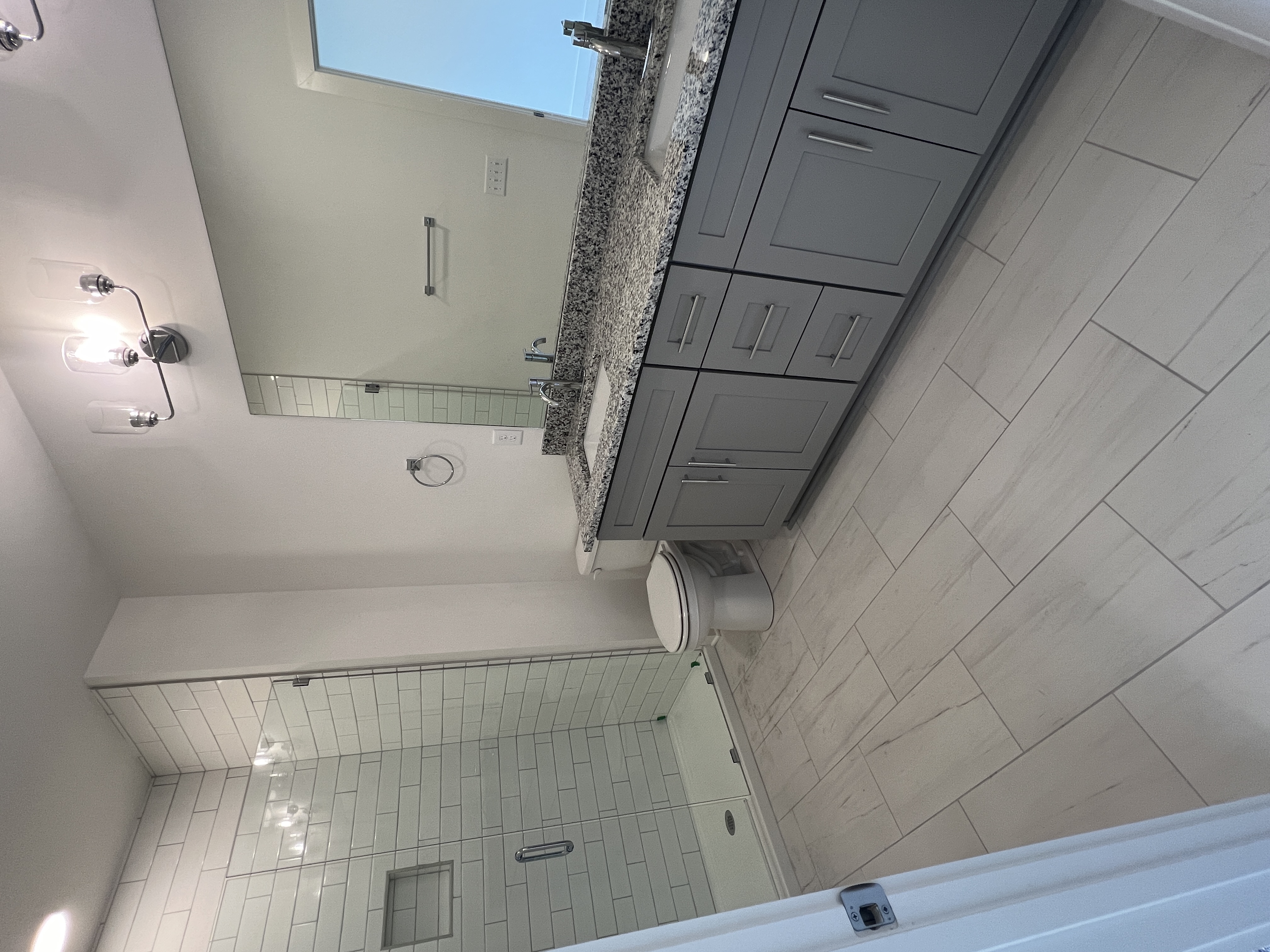 Brand New 1 BD 1 BTH Room Rental Tiled Shower/Double Vanity In Nashville/Brand New photo 5